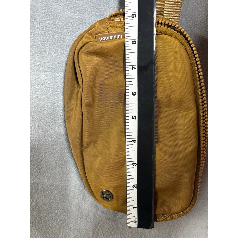 Lululemon Everywhere Belt Bag - 1L - Burnt Caramel Waist Bag Fanny Pack As Is - Picture 9 of 9